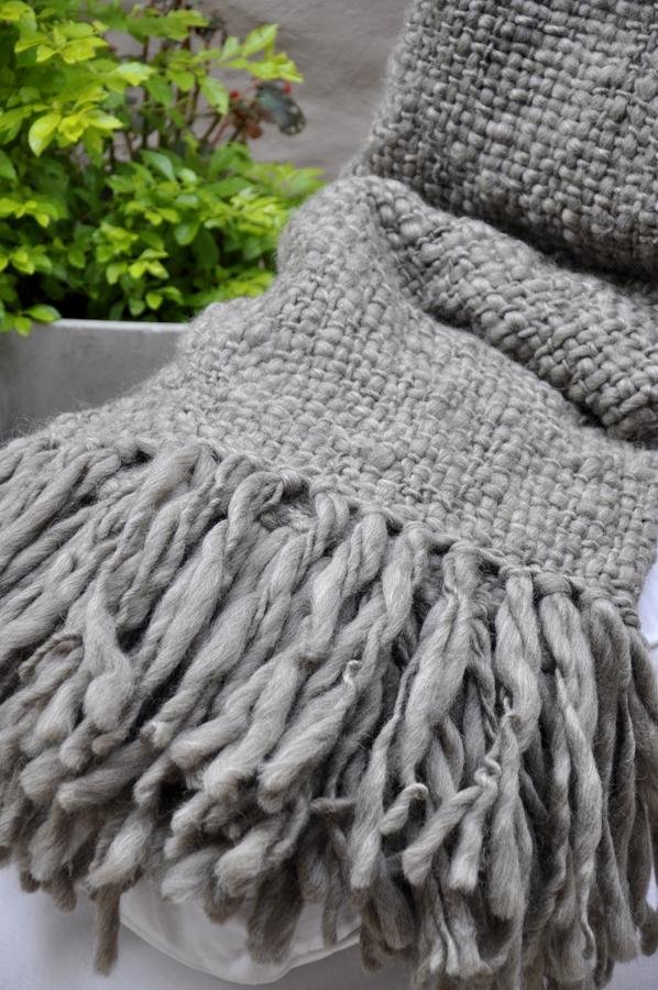 Chunky Wool Flame Knit Blanket - Image 9