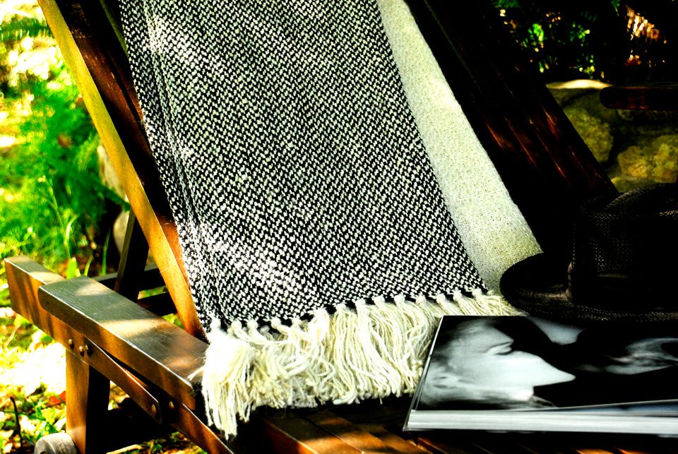 Harlequin Pattern Luxury Throw Blanket - Image 3