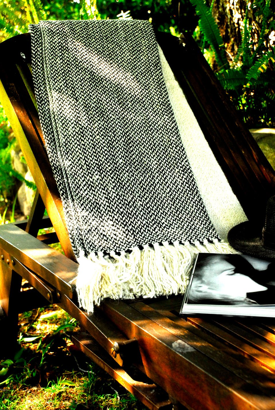 Harlequin Pattern Luxury Throw Blanket - Image 4